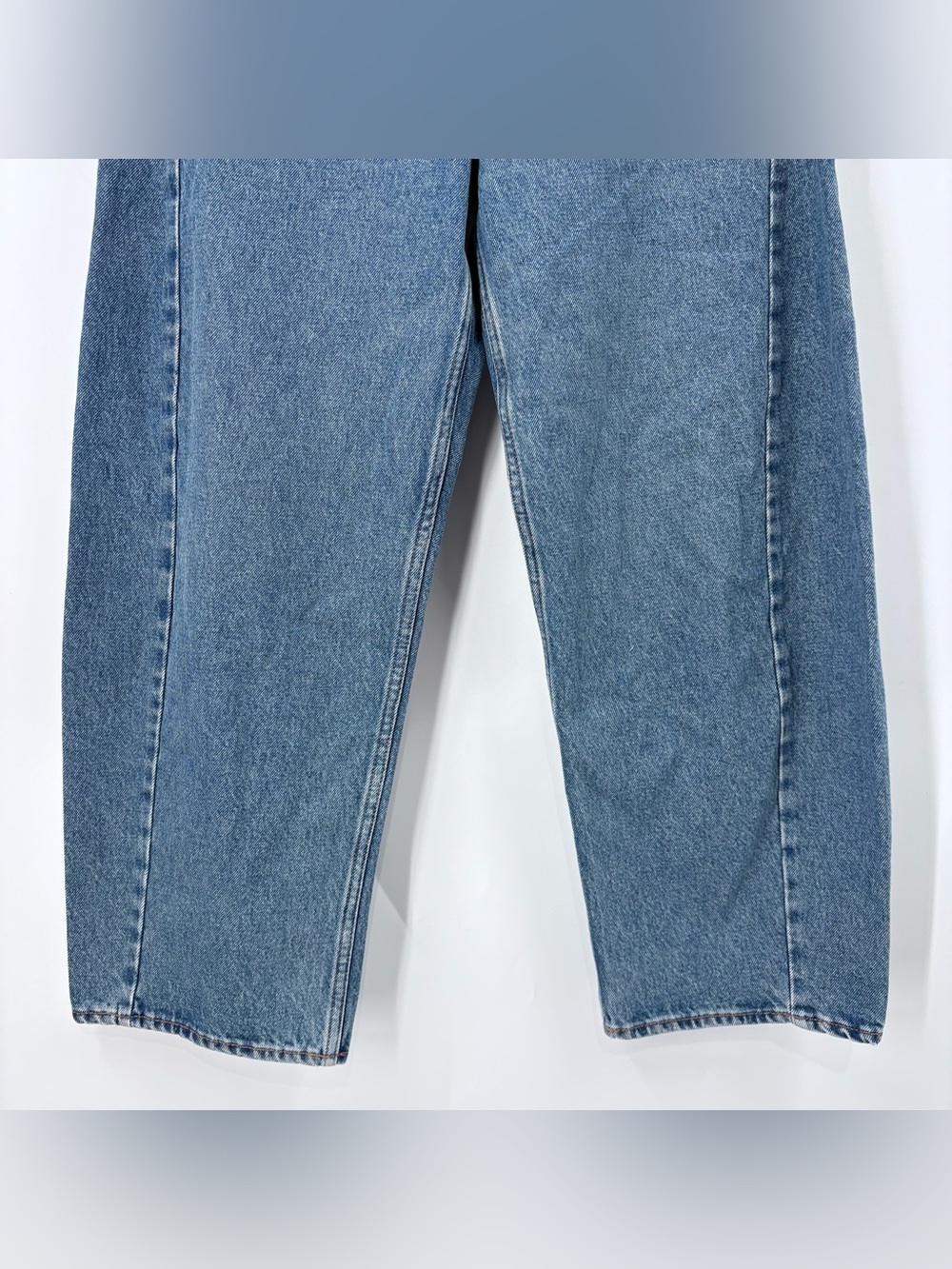 Abercrombie & Fitch Women's Mid Rise Barrel Jeans - Picture 9 of 16
